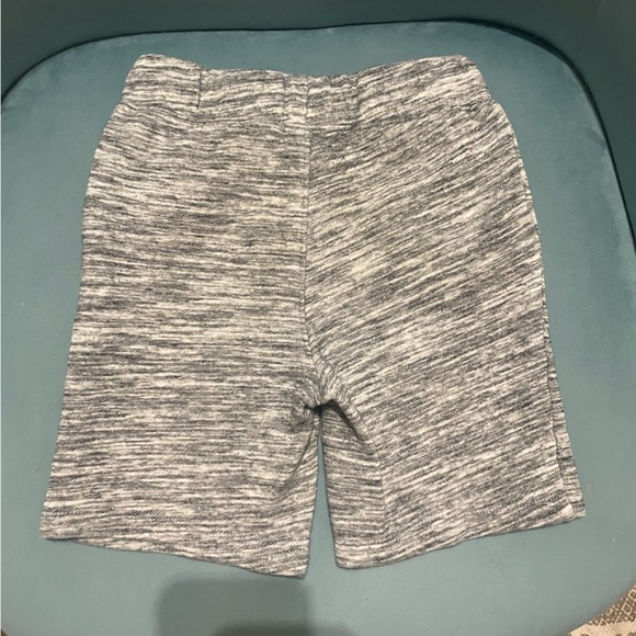 Bundle of 3 pairs of Old navy Boy shorts , Size 5T - Picture 3 of 7